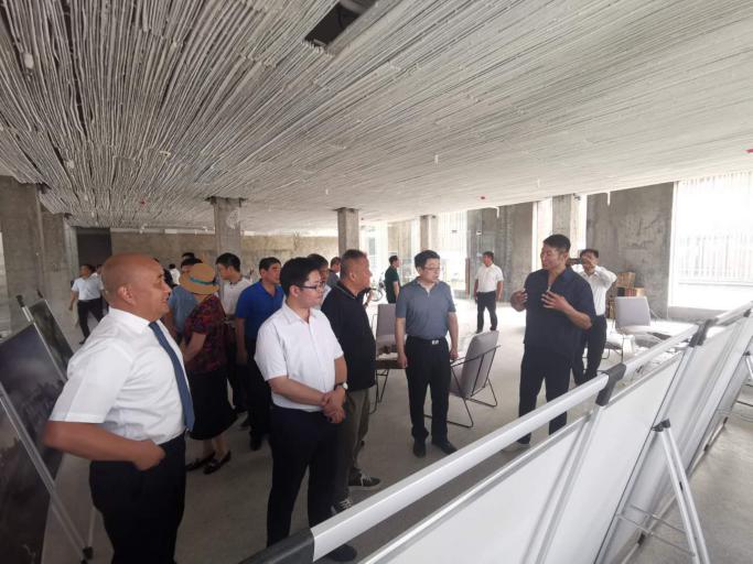 陕西西部发展研究中心相关人员一行参观调研 “四季白鹿原游客中心”、“四季蓝城体育健康小镇”项目 